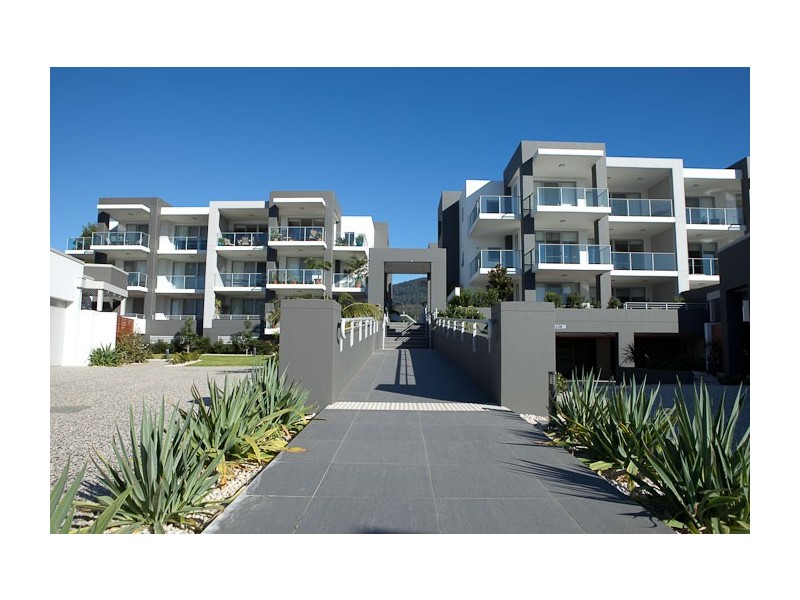 30/40 McCauley Street, Thirroul NSW 2515
