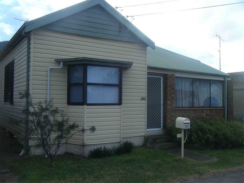 202 Lawrence Hargrave Drive, Thirroul NSW 2515