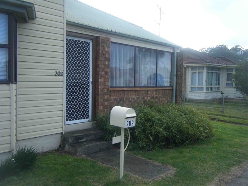 202 Lawrence Hargrave Drive, Thirroul NSW 2515