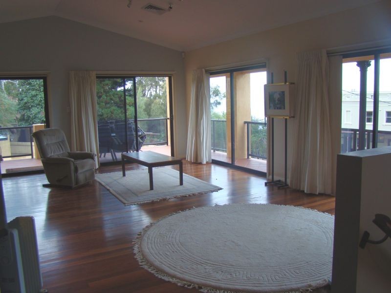 32 Railway Terrace, Scarborough NSW 2515