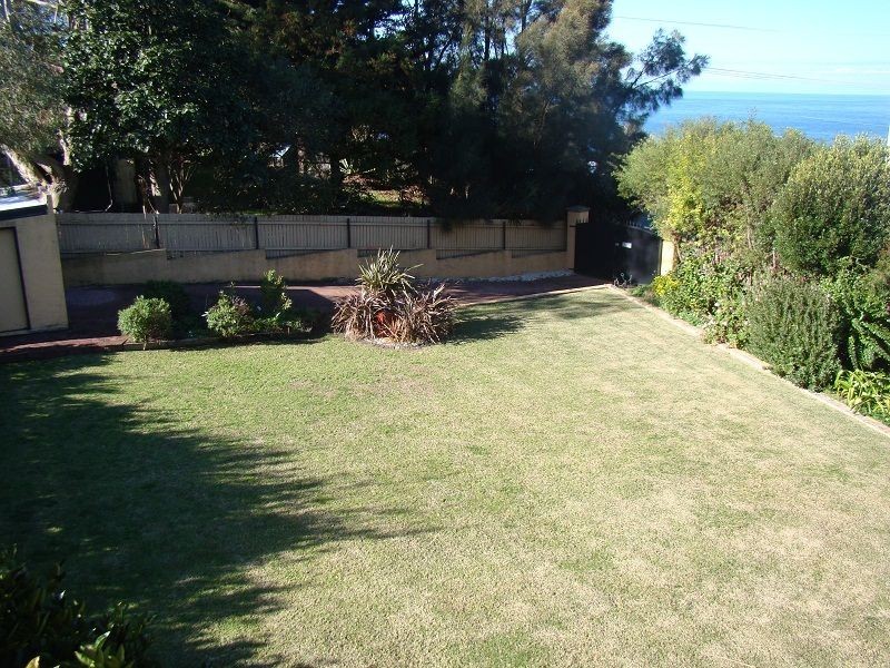 32 Railway Terrace, Scarborough NSW 2515