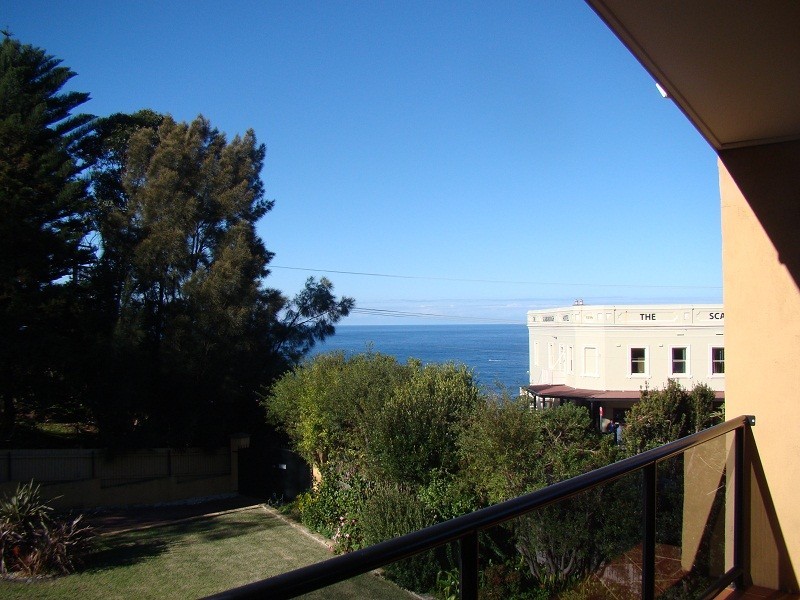 32 Railway Terrace, Scarborough NSW 2515