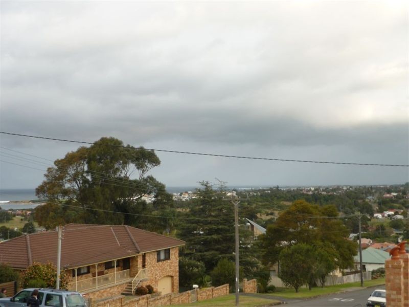 10 Soudan Street, Thirroul NSW 2515