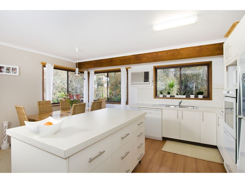 27 Armagh Parade, Thirroul NSW 2515