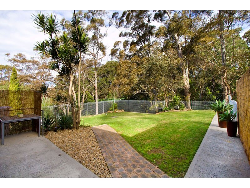 27 Armagh Parade, Thirroul NSW 2515
