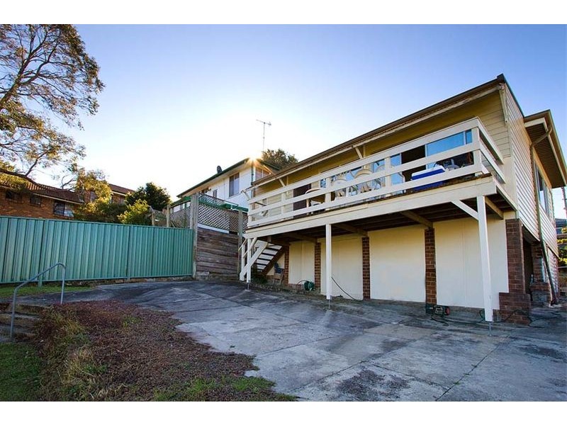 20 The Lookout, Thirroul NSW 2515