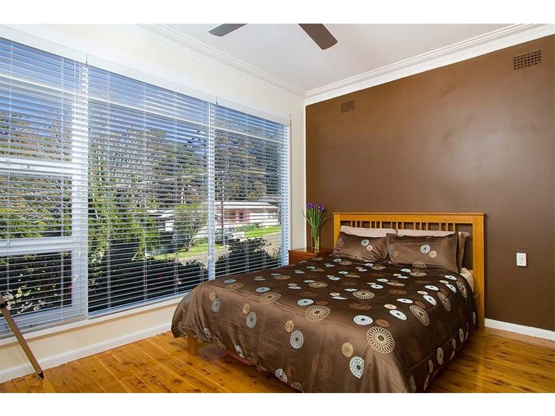 12 Armagh Parade, Thirroul NSW 2515