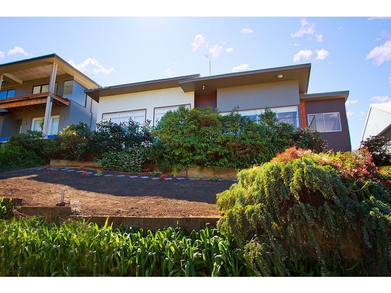 12 Armagh Parade, Thirroul NSW 2515