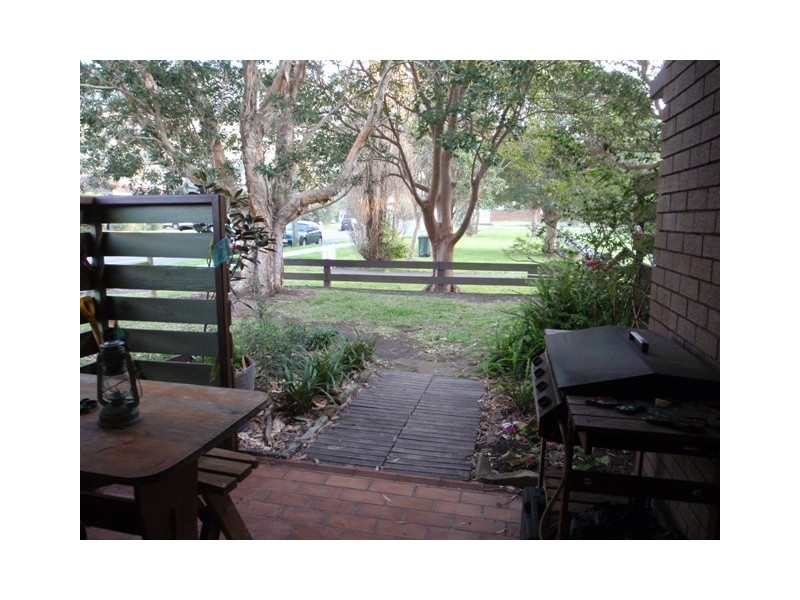 1/17 Henley Road, Thirroul NSW 2515