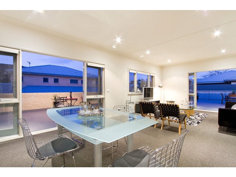 2/2C Lachlan Street, Thirroul NSW 2515