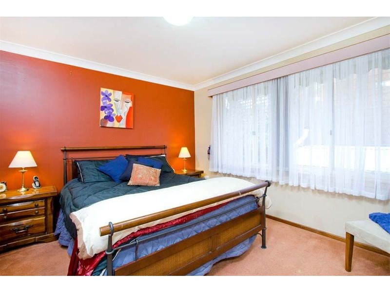 25 Kanangra Drive, Thirroul NSW 2515