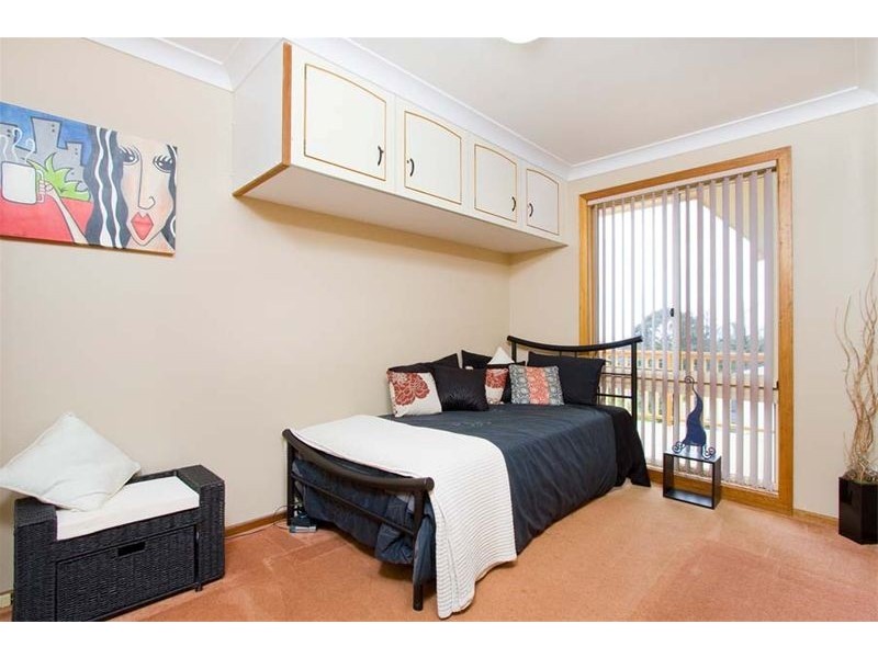 25 Kanangra Drive, Thirroul NSW 2515