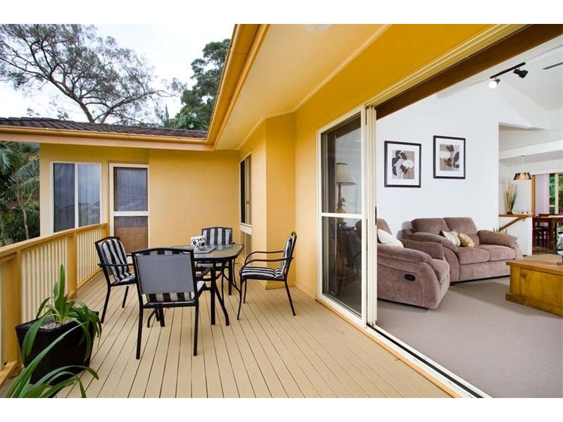 25 Kanangra Drive, Thirroul NSW 2515