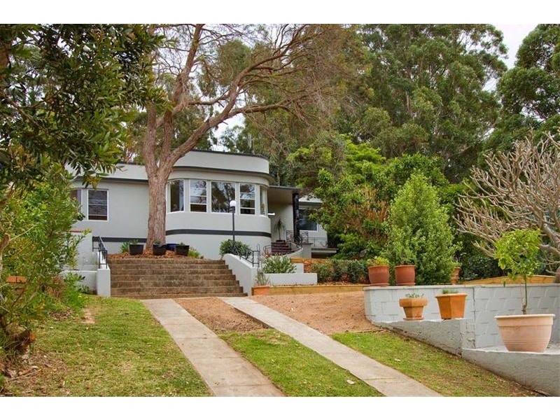 36 Pass Avenue, Thirroul NSW 2515