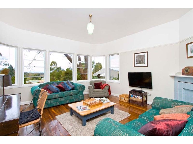 36 Pass Avenue, Thirroul NSW 2515