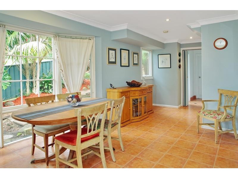 42 Kanangra Drive, Thirroul NSW 2515