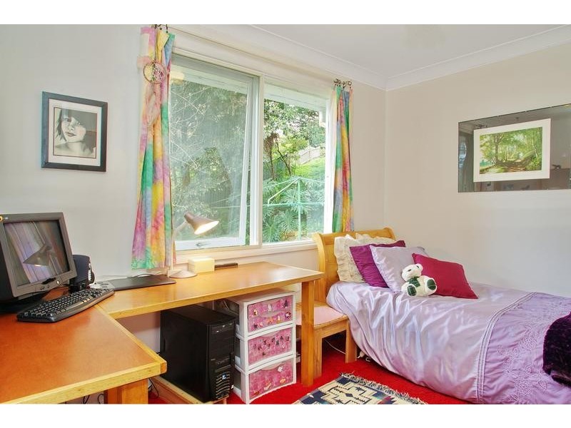 42 Kanangra Drive, Thirroul NSW 2515