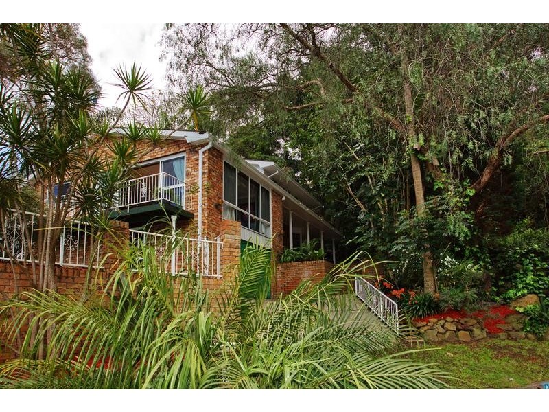 42 Kanangra Drive, Thirroul NSW 2515