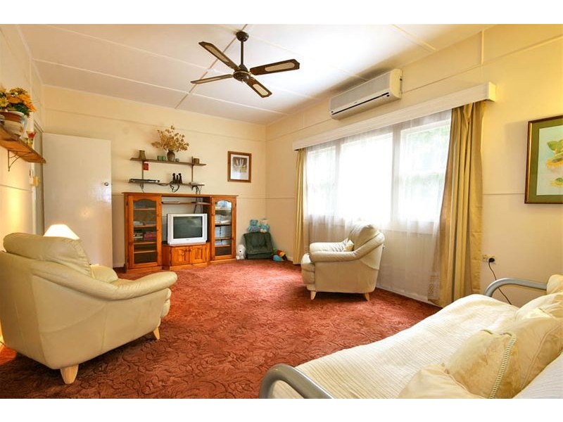 18b Pass Avenue, Thirroul NSW 2515