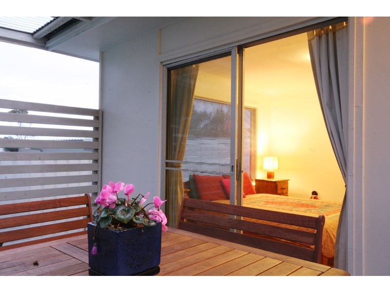 16  Nardoo Crescent, Thirroul NSW 2515