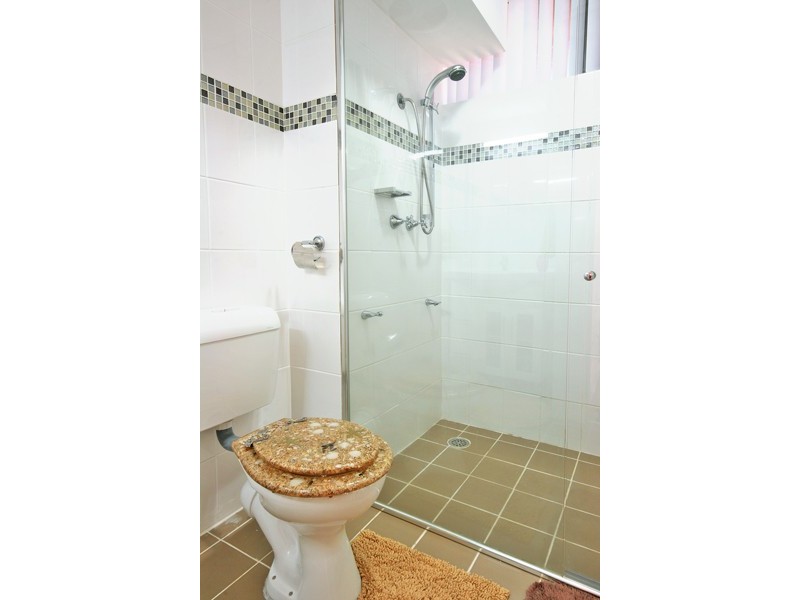 5/235  Lawrence Hargrave Drive, Thirroul NSW 2515