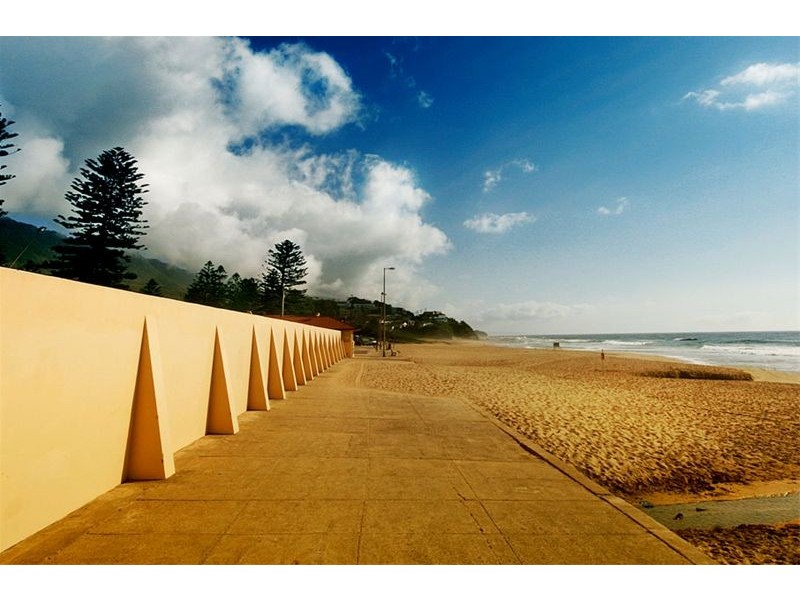 5/235  Lawrence Hargrave Drive, Thirroul NSW 2515