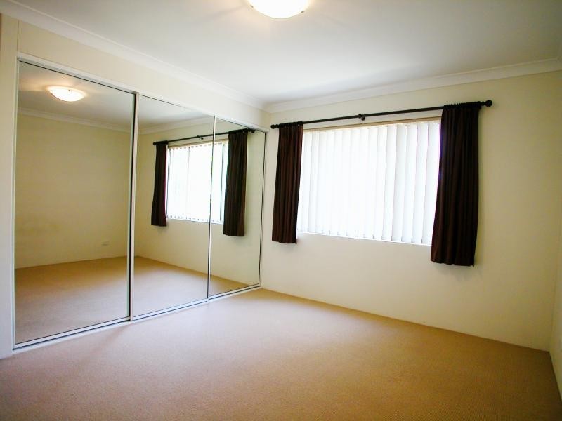 17/14  Raymond Rd, Thirroul NSW 2515