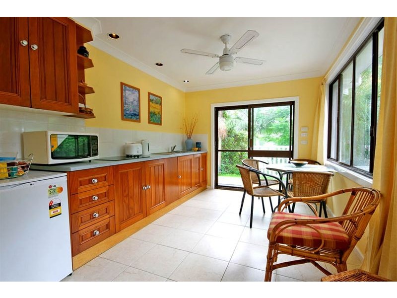 18b  Pass Avenue, Thirroul NSW 2515