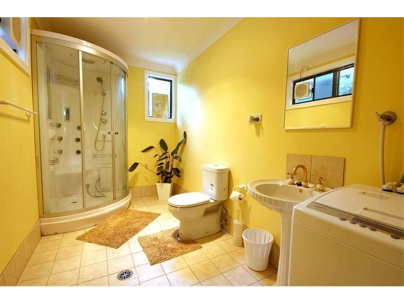 18b  Pass Avenue, Thirroul NSW 2515