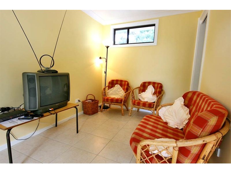 18b  Pass Avenue, Thirroul NSW 2515