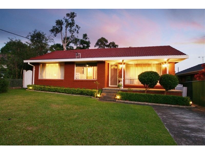 8  Nardoo Crescent, Thirroul NSW 2515