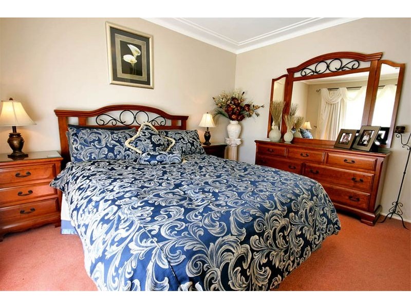 8  Nardoo Crescent, Thirroul NSW 2515