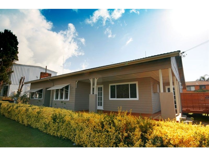 13 Arthur Street, Thirroul NSW 2515