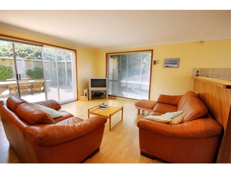 28  Corbett Avenue, Thirroul NSW 2515