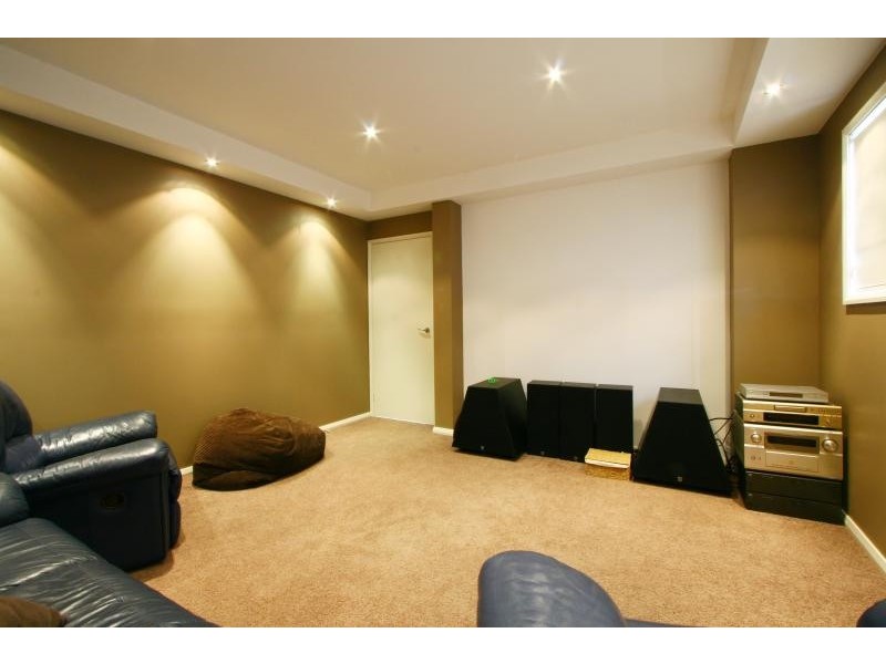 14  McCauley Street, Thirroul NSW 2515