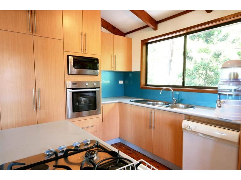 28  Highlands Parade, Bulli NSW 2516