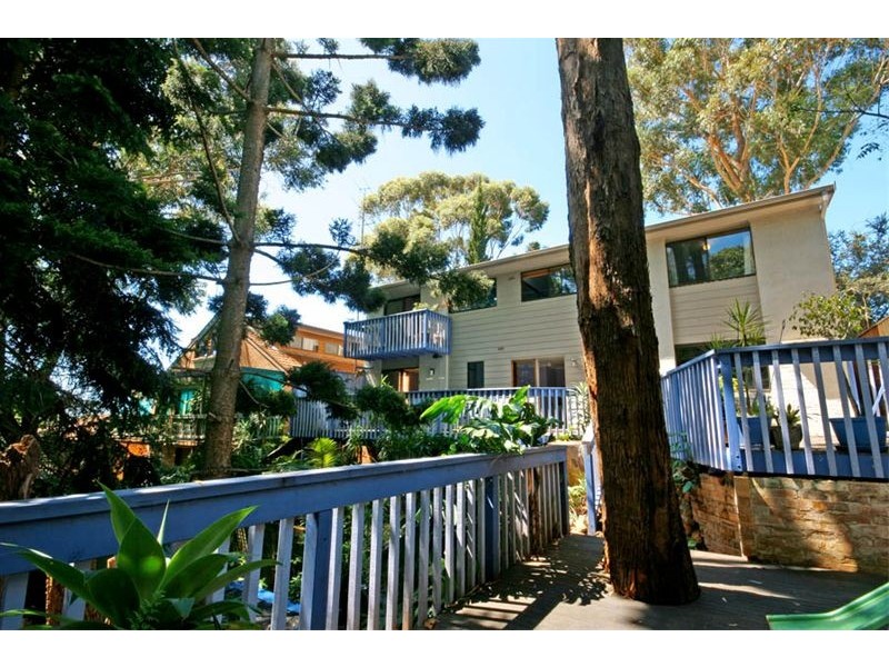 28  Highlands Parade, Bulli NSW 2516