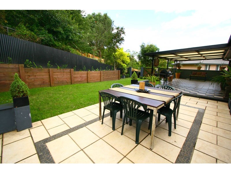 12  Nardoo Crescent, Thirroul NSW 2515