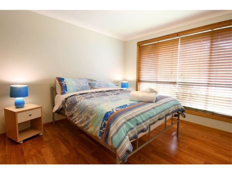 11 Corbett Avenue, Thirroul NSW 2515
