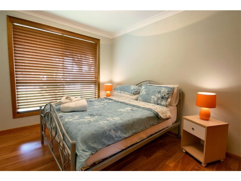 11 Corbett Avenue, Thirroul NSW 2515