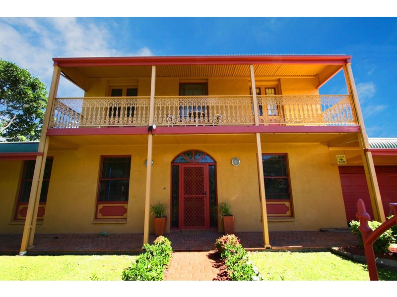 8 McCauley Street, Thirroul NSW 2515