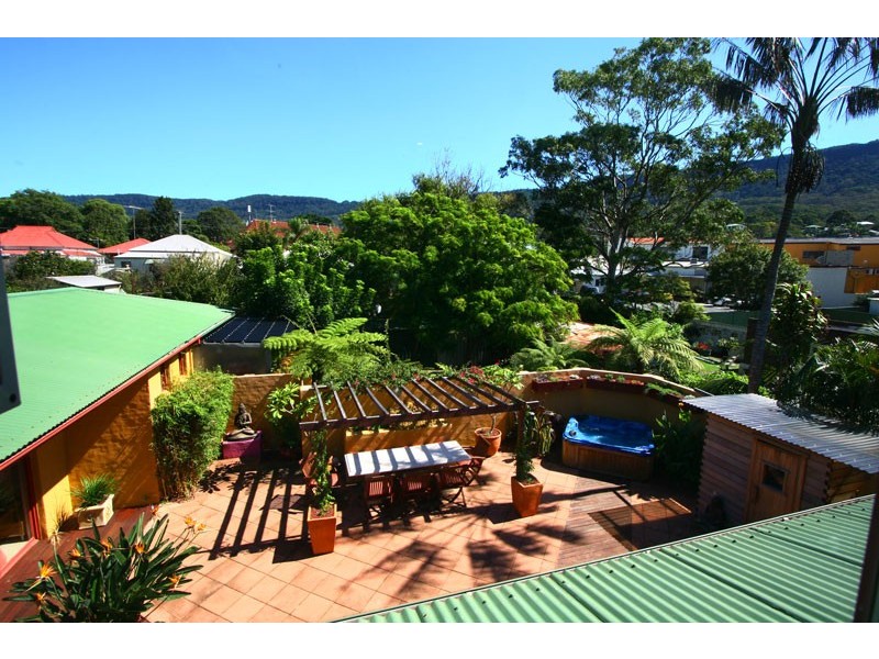 8 McCauley Street, Thirroul NSW 2515