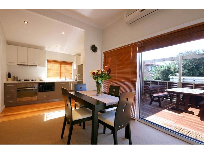 13  Arthur Street, Thirroul NSW 2515