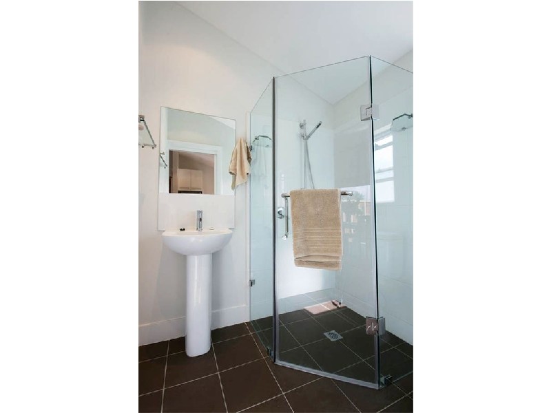 13  Arthur Street, Thirroul NSW 2515