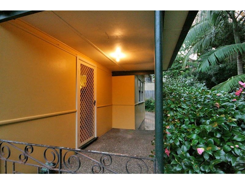 4  Sea Foam Avenue, Thirroul NSW 2515