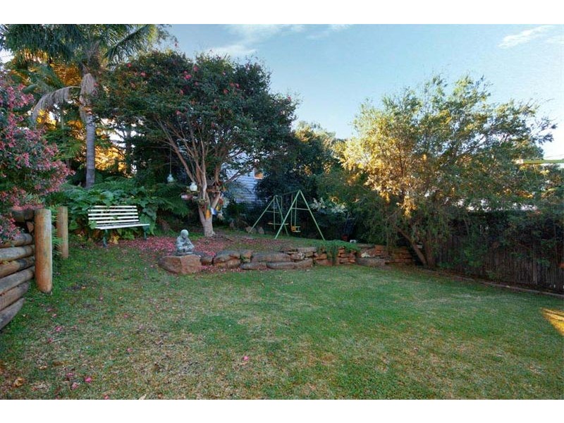 8  Virginia Terrace, Thirroul NSW 2515