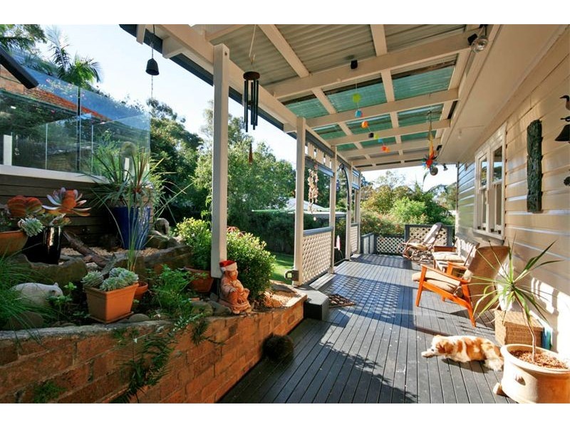 8  Virginia Terrace, Thirroul NSW 2515