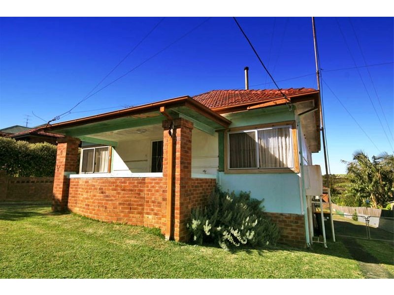 4  Beattie Avenue, Bulli NSW 2516