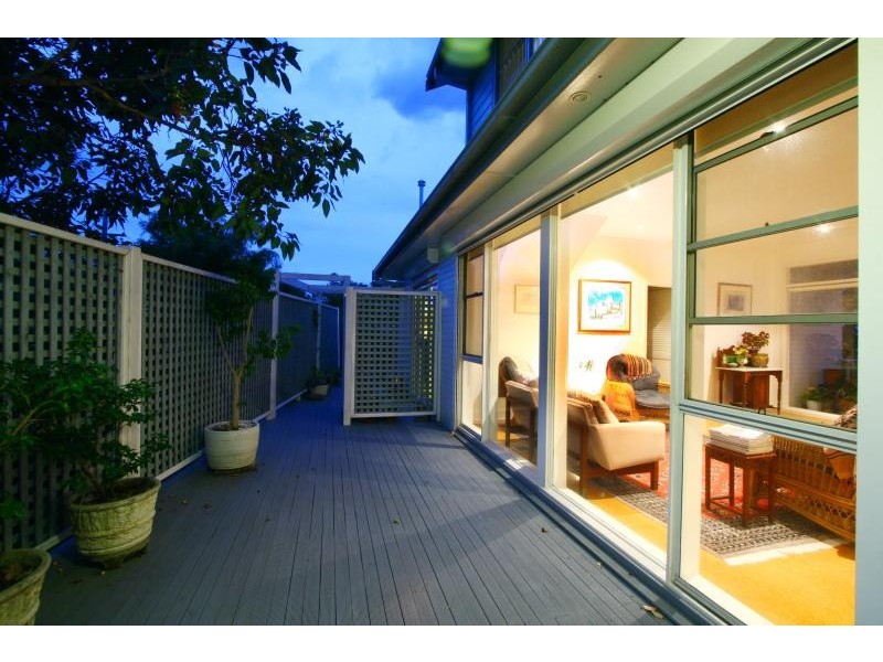 62  Lawrence Hargrave Drive, Thirroul NSW 2515