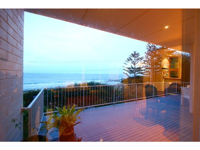 62  Lawrence Hargrave Drive, Thirroul NSW 2515